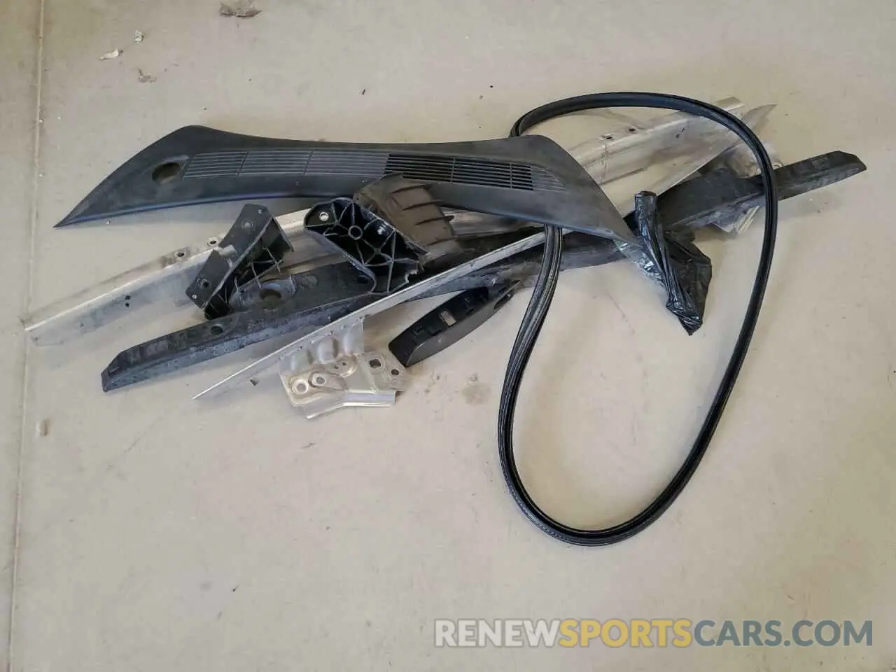 12 Photograph of a damaged car 5YJ3E1EBXNF285779 TESLA MODEL 3 2022