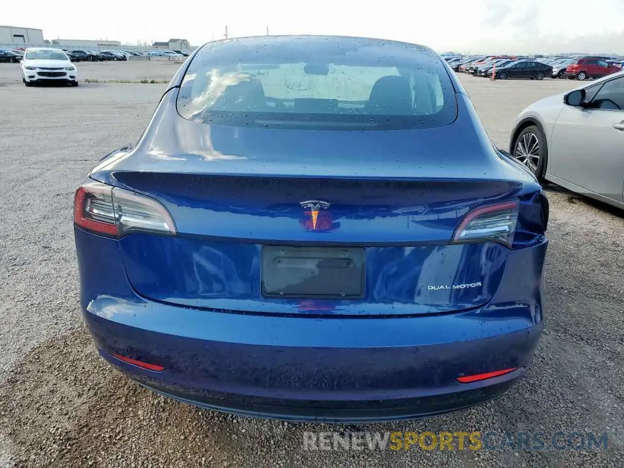 6 Photograph of a damaged car 5YJ3E1EBXNF286169 TESLA MODEL 3 2022