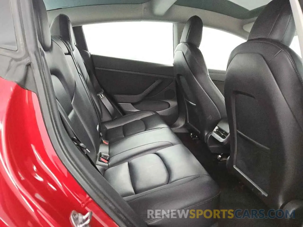 10 Photograph of a damaged car 5YJ3E1EBXNF291047 TESLA MODEL 3 2022