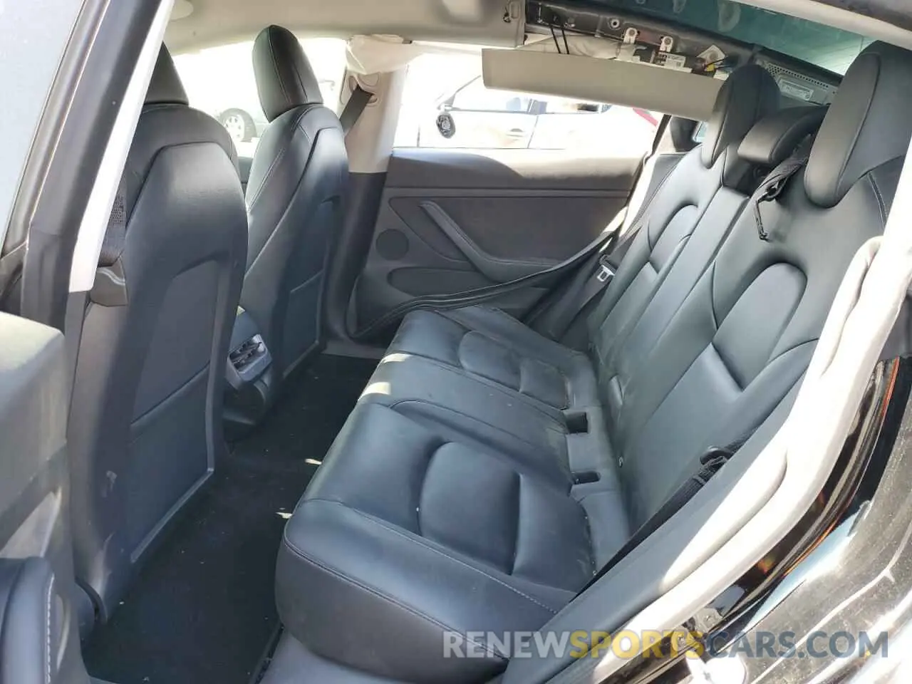 10 Photograph of a damaged car 5YJ3E1EBXNF295261 TESLA MODEL 3 2022