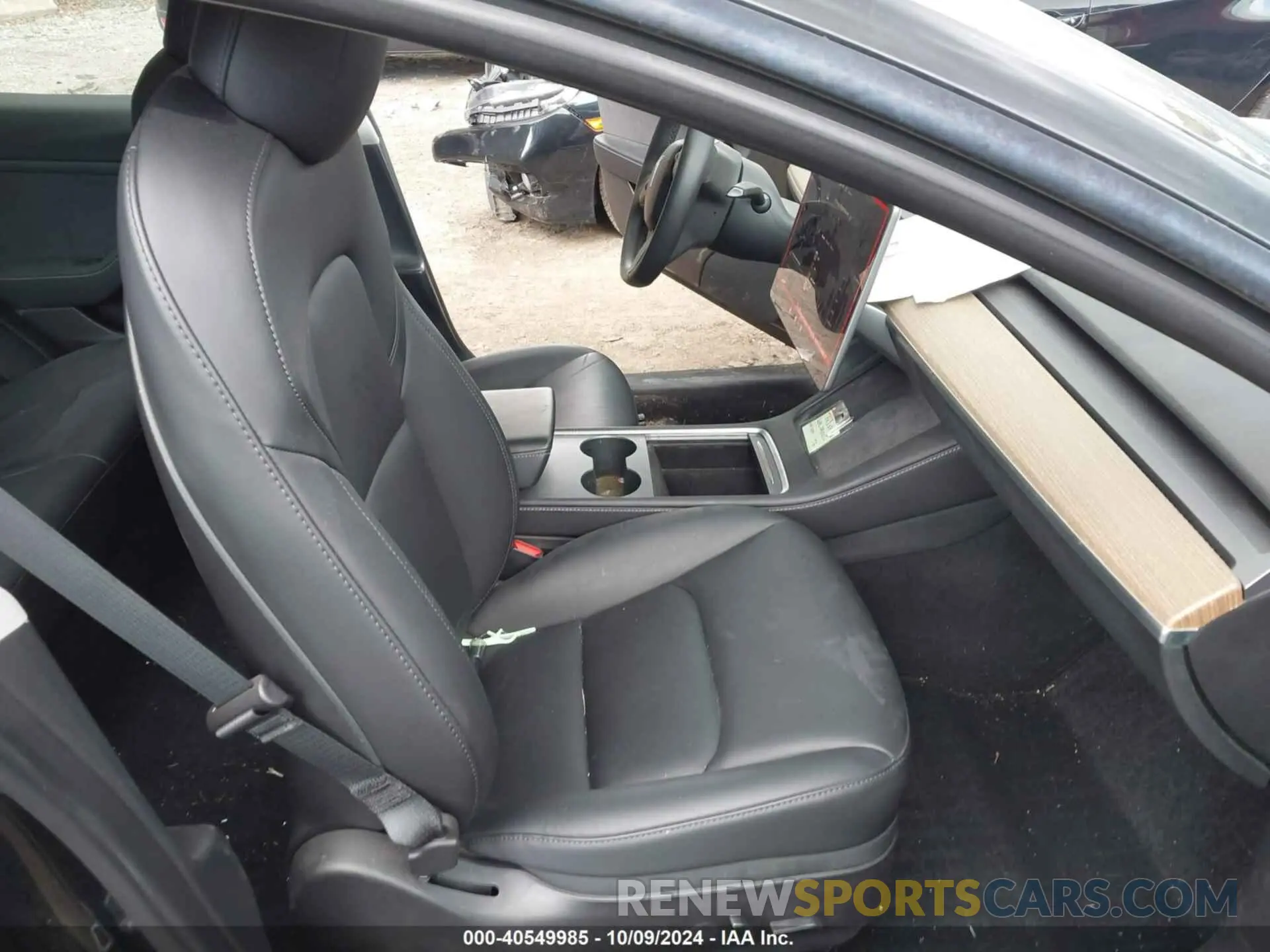 5 Photograph of a damaged car 5YJ3E1EBXNF304878 TESLA MODEL 3 2022