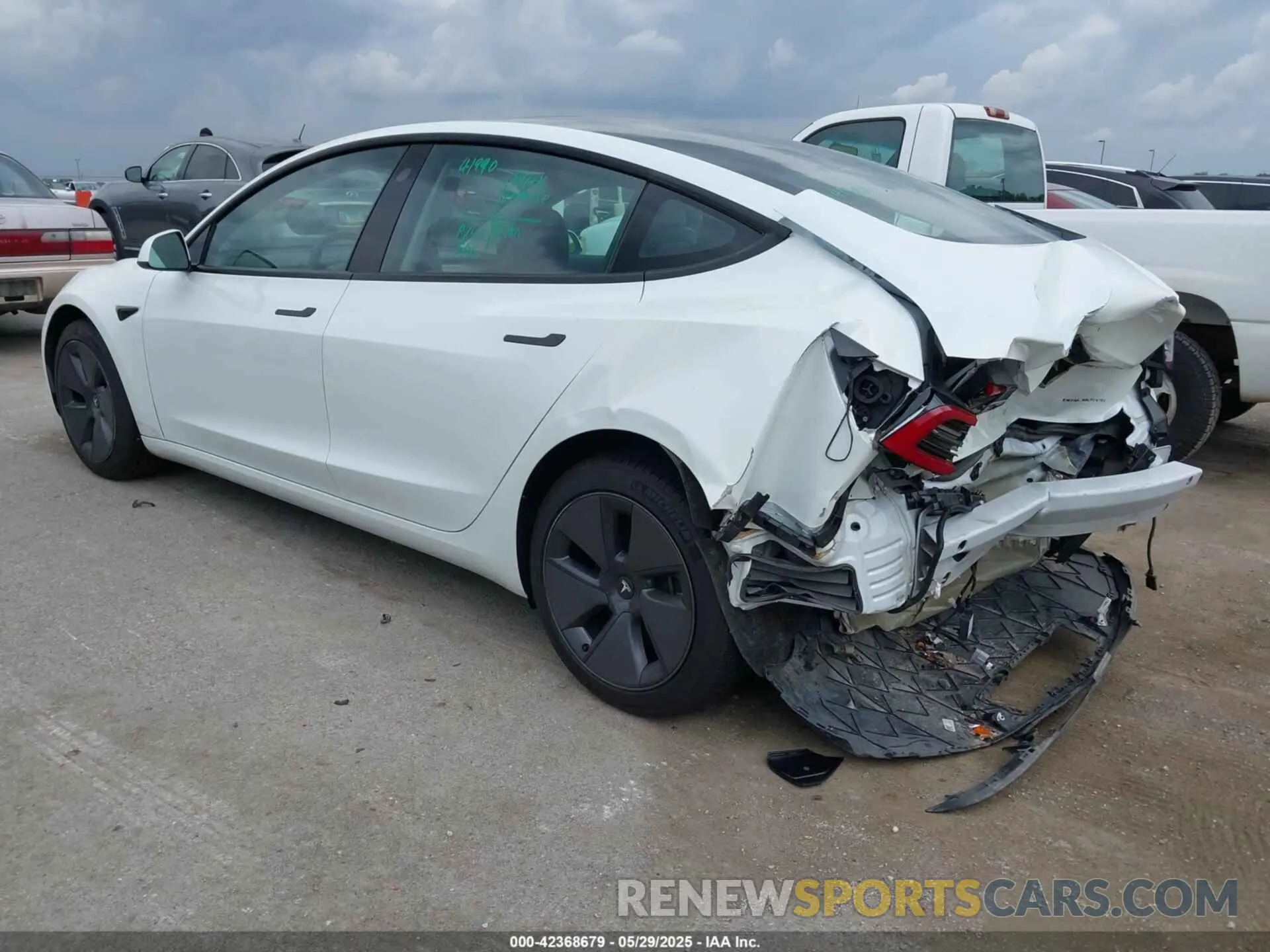 3 Photograph of a damaged car 5YJ3E1EBXNF319851 TESLA MODEL 3 2022