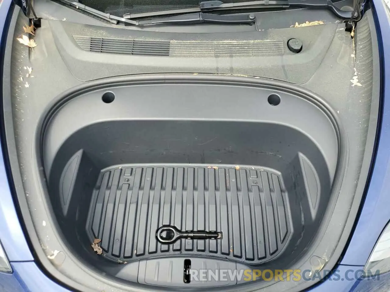 11 Photograph of a damaged car 5YJ3E1EBXNF327514 TESLA MODEL 3 2022