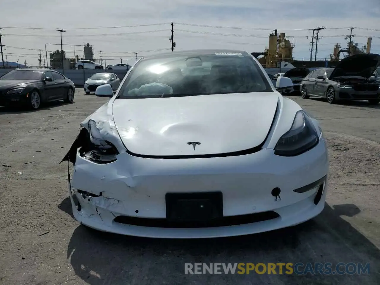 5 Photograph of a damaged car 5YJ3E1EBXNF330719 TESLA MODEL 3 2022