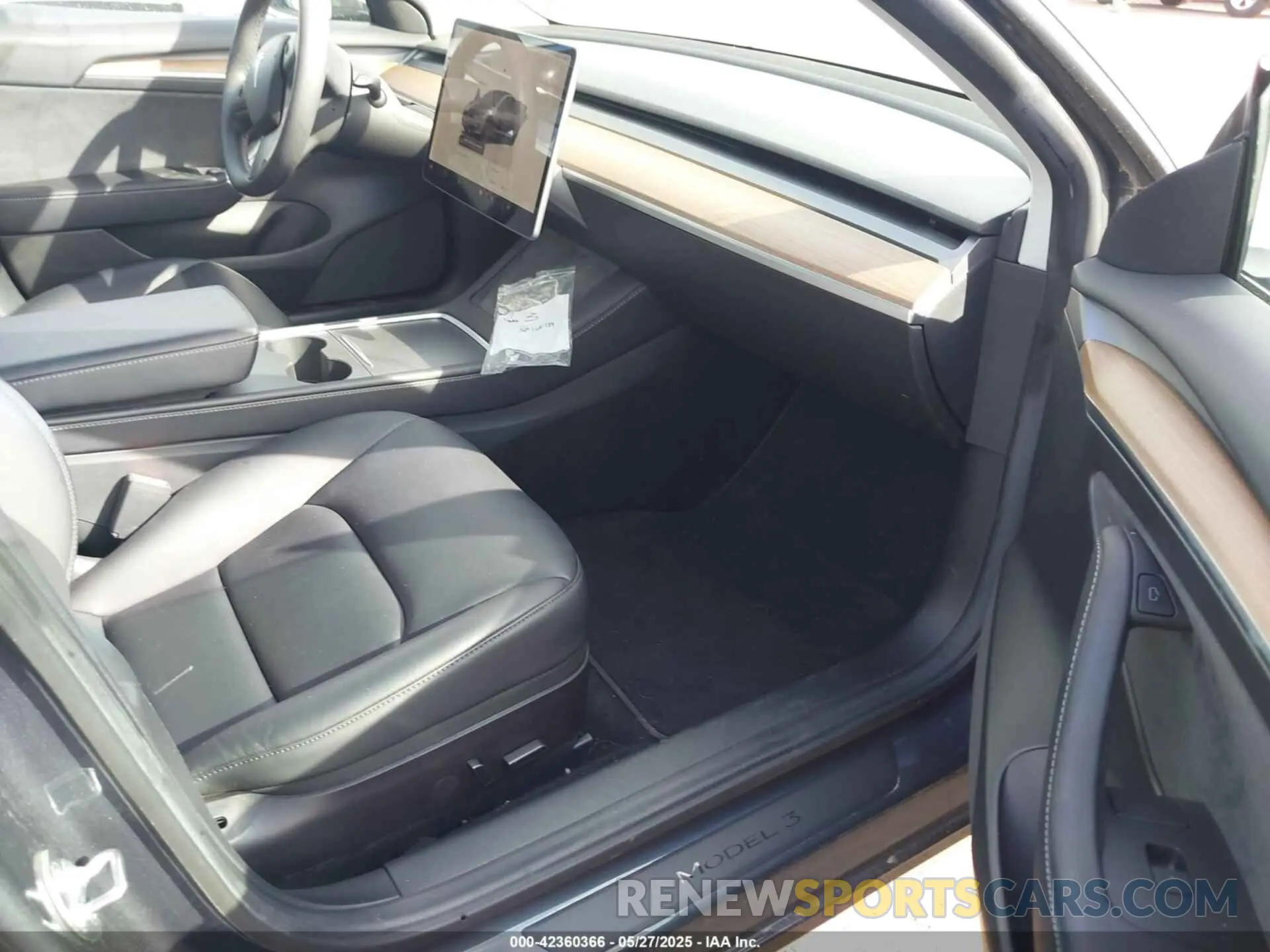 5 Photograph of a damaged car 5YJ3E1EC0NF165739 TESLA MODEL 3 2022