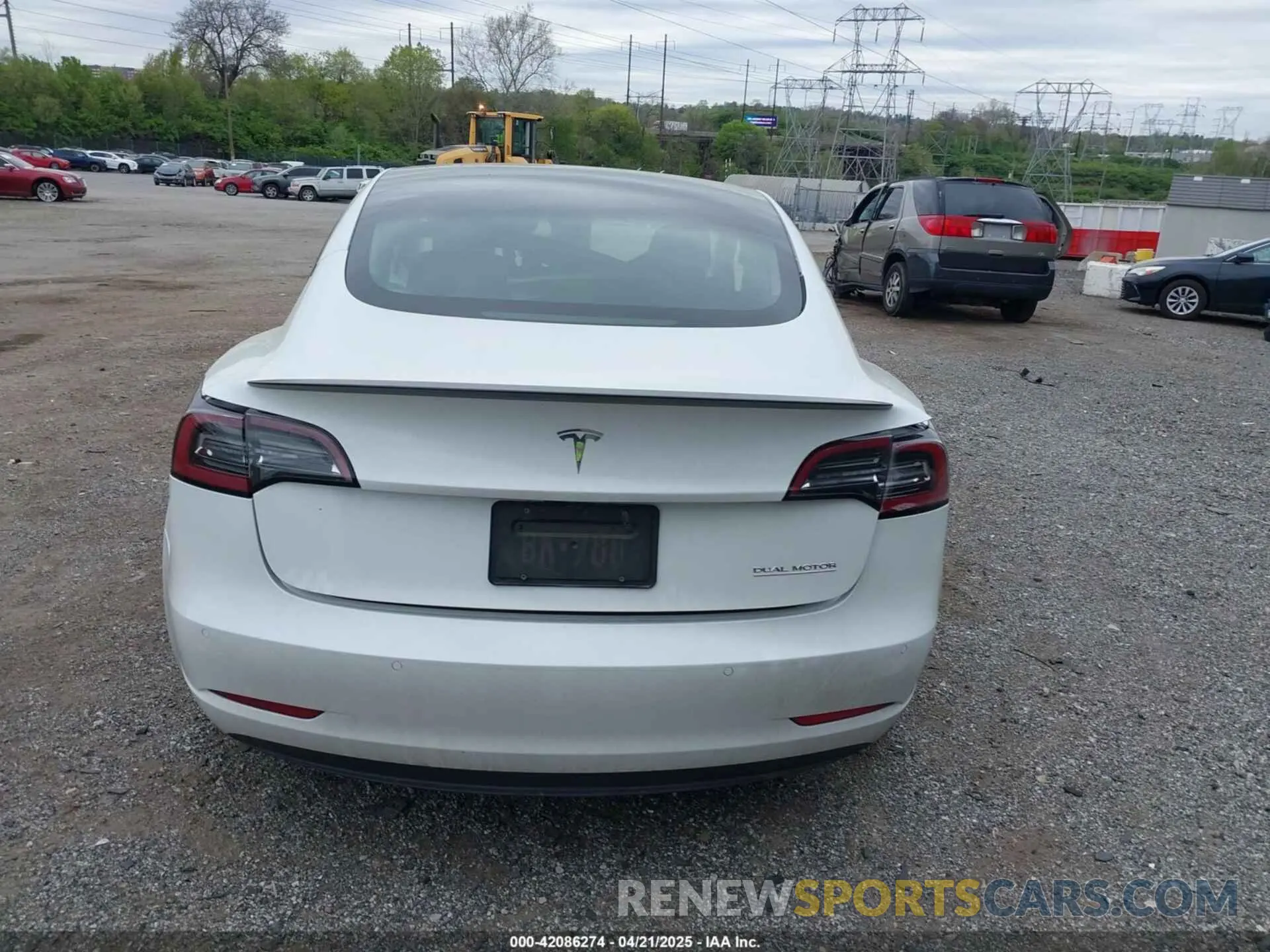 17 Photograph of a damaged car 5YJ3E1EC0NF263945 TESLA MODEL 3 2022