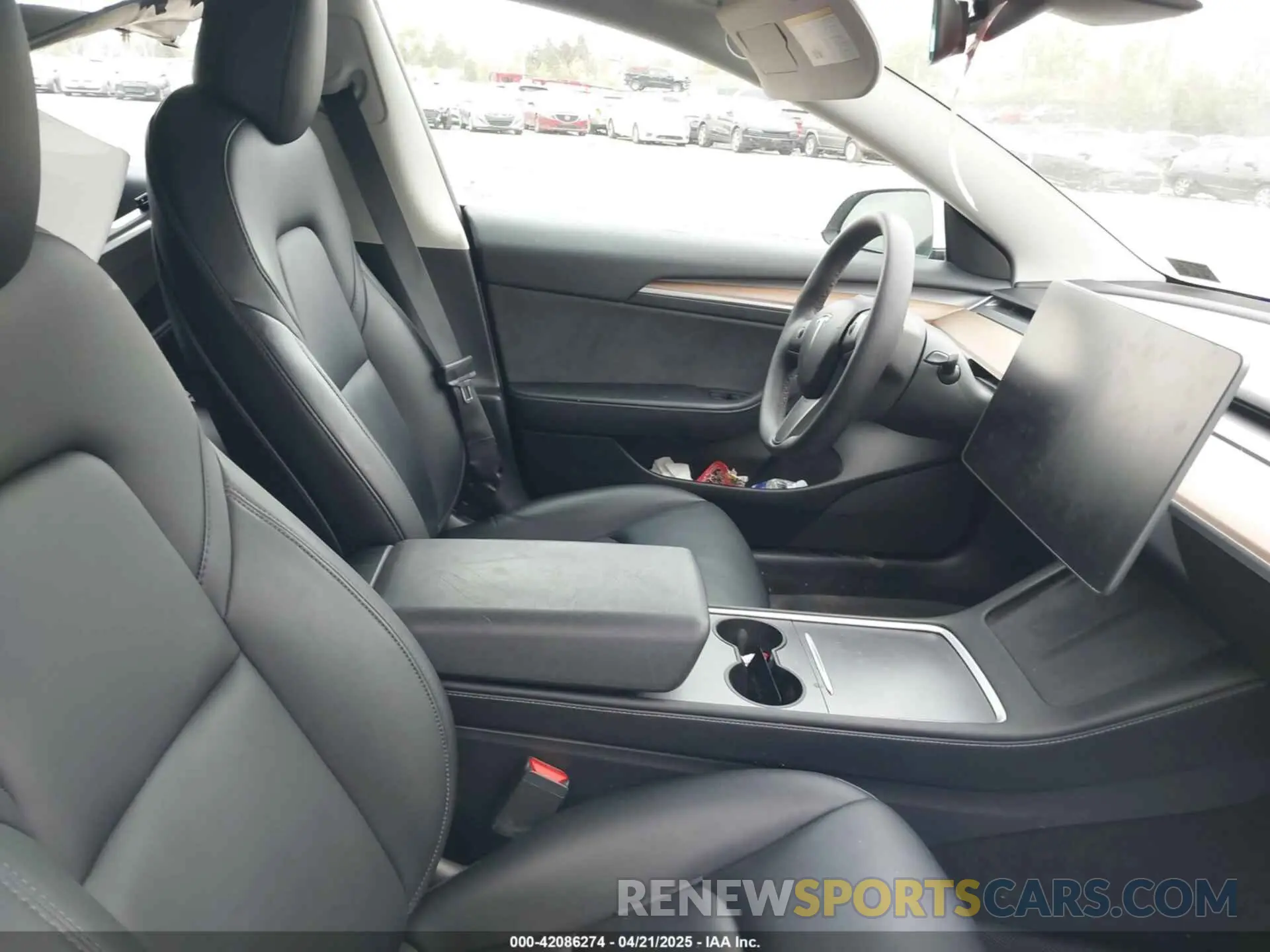 5 Photograph of a damaged car 5YJ3E1EC0NF263945 TESLA MODEL 3 2022