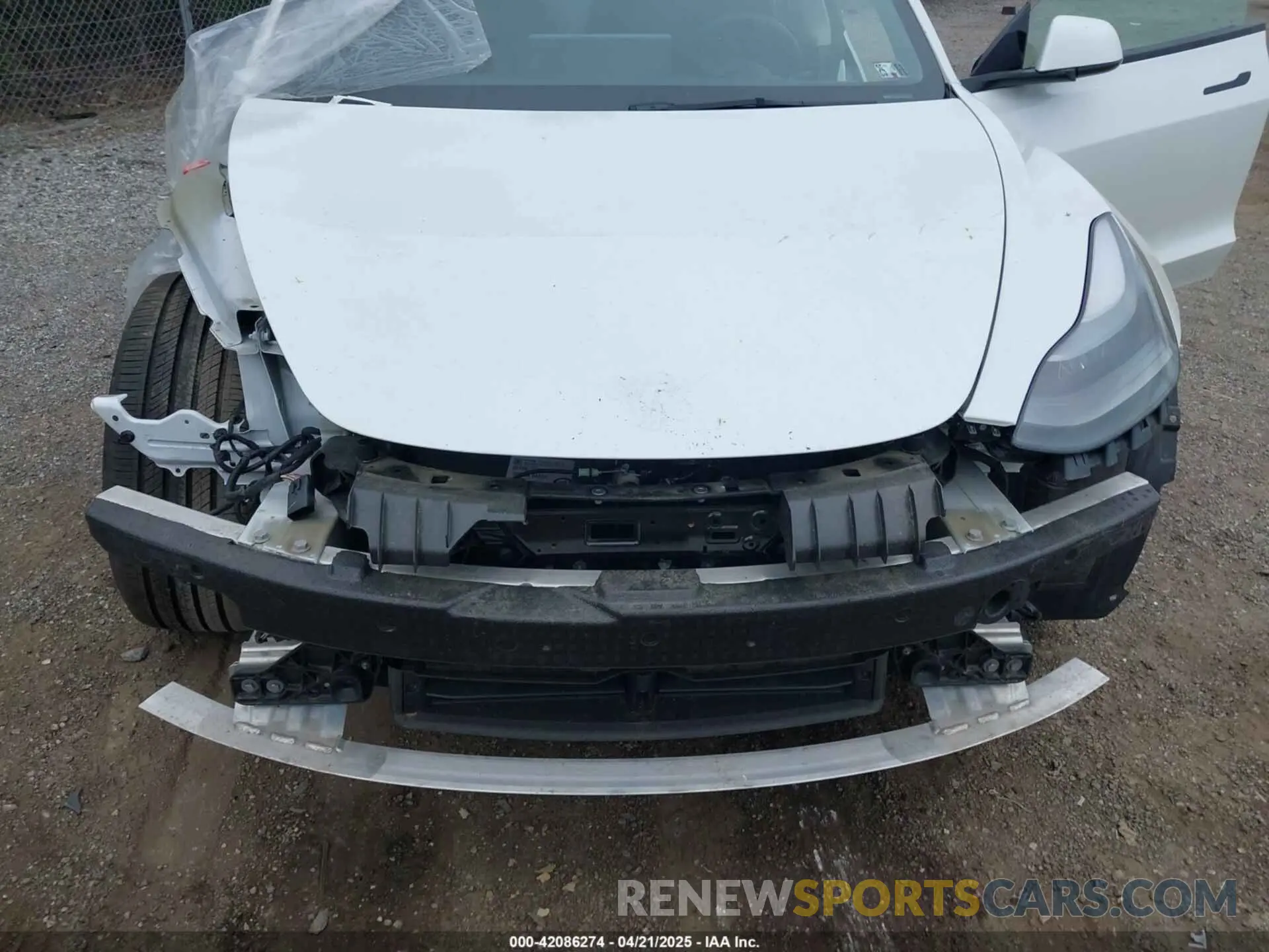 6 Photograph of a damaged car 5YJ3E1EC0NF263945 TESLA MODEL 3 2022