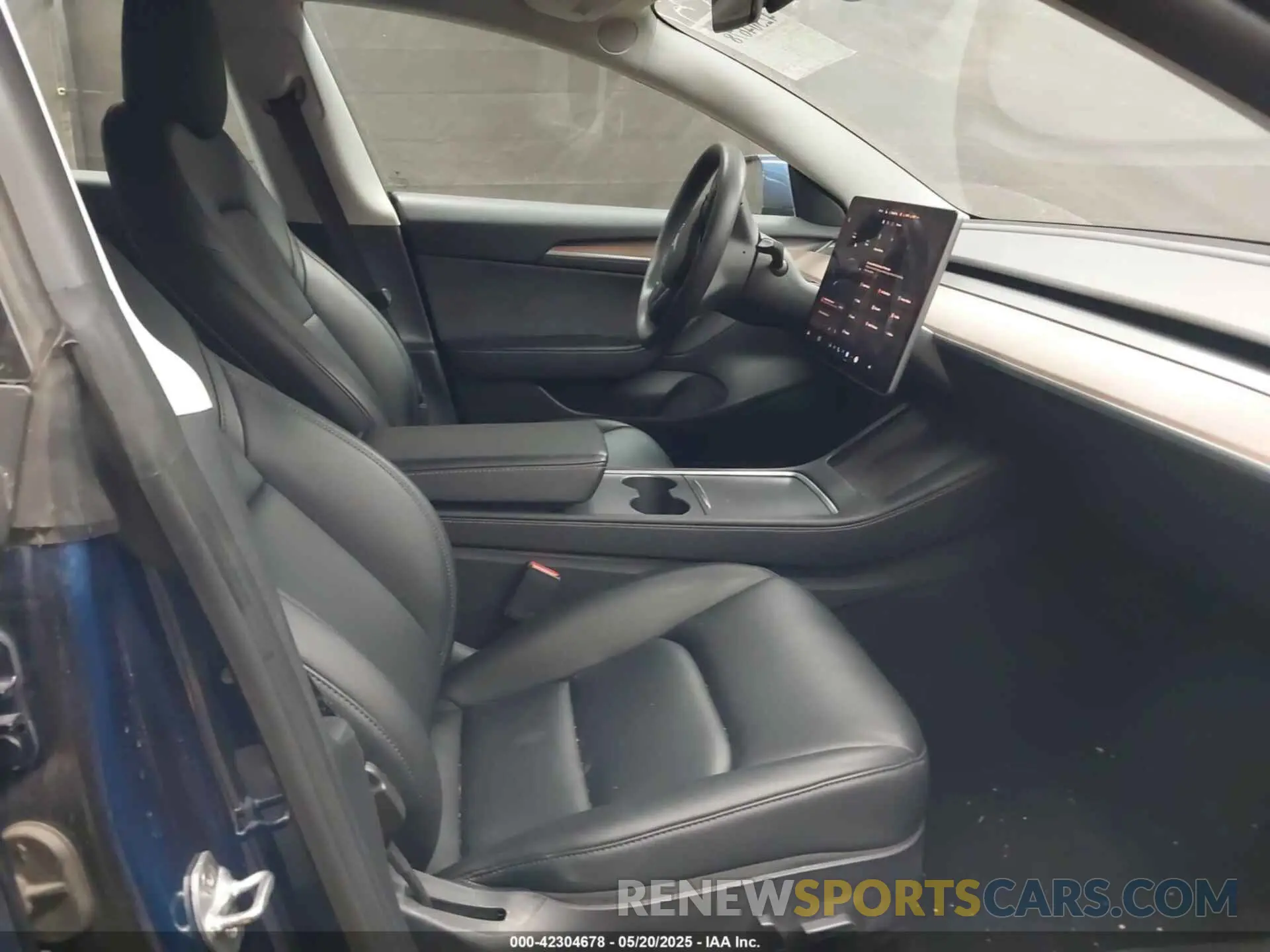 5 Photograph of a damaged car 5YJ3E1EC1NF104786 TESLA MODEL 3 2022