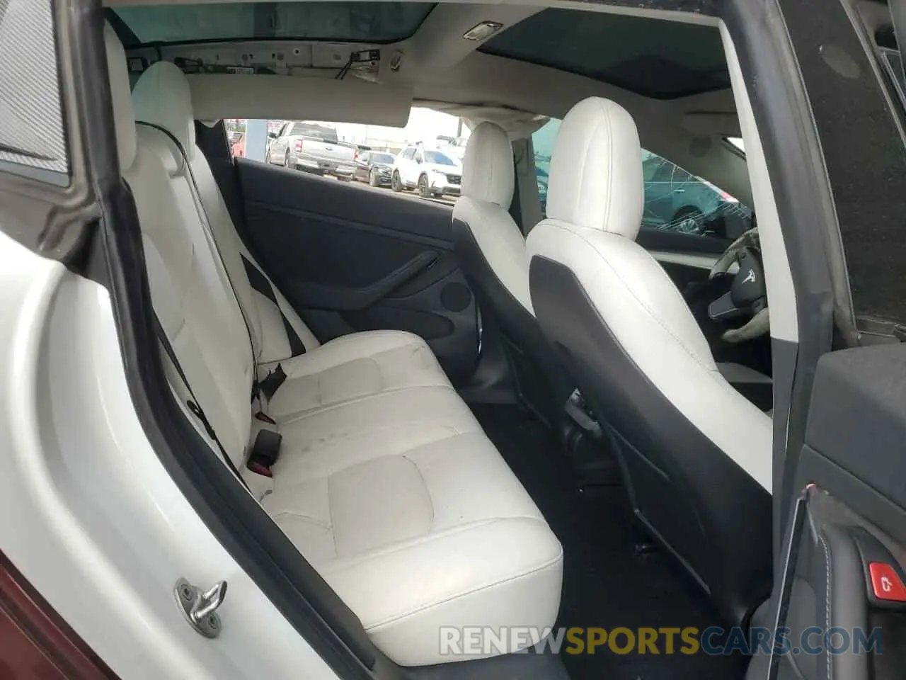 10 Photograph of a damaged car 5YJ3E1EC1NF170240 TESLA MODEL 3 2022