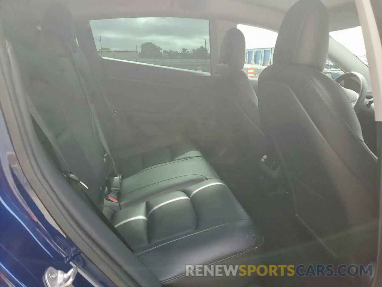 10 Photograph of a damaged car 5YJ3E1EC1NF254025 TESLA MODEL 3 2022