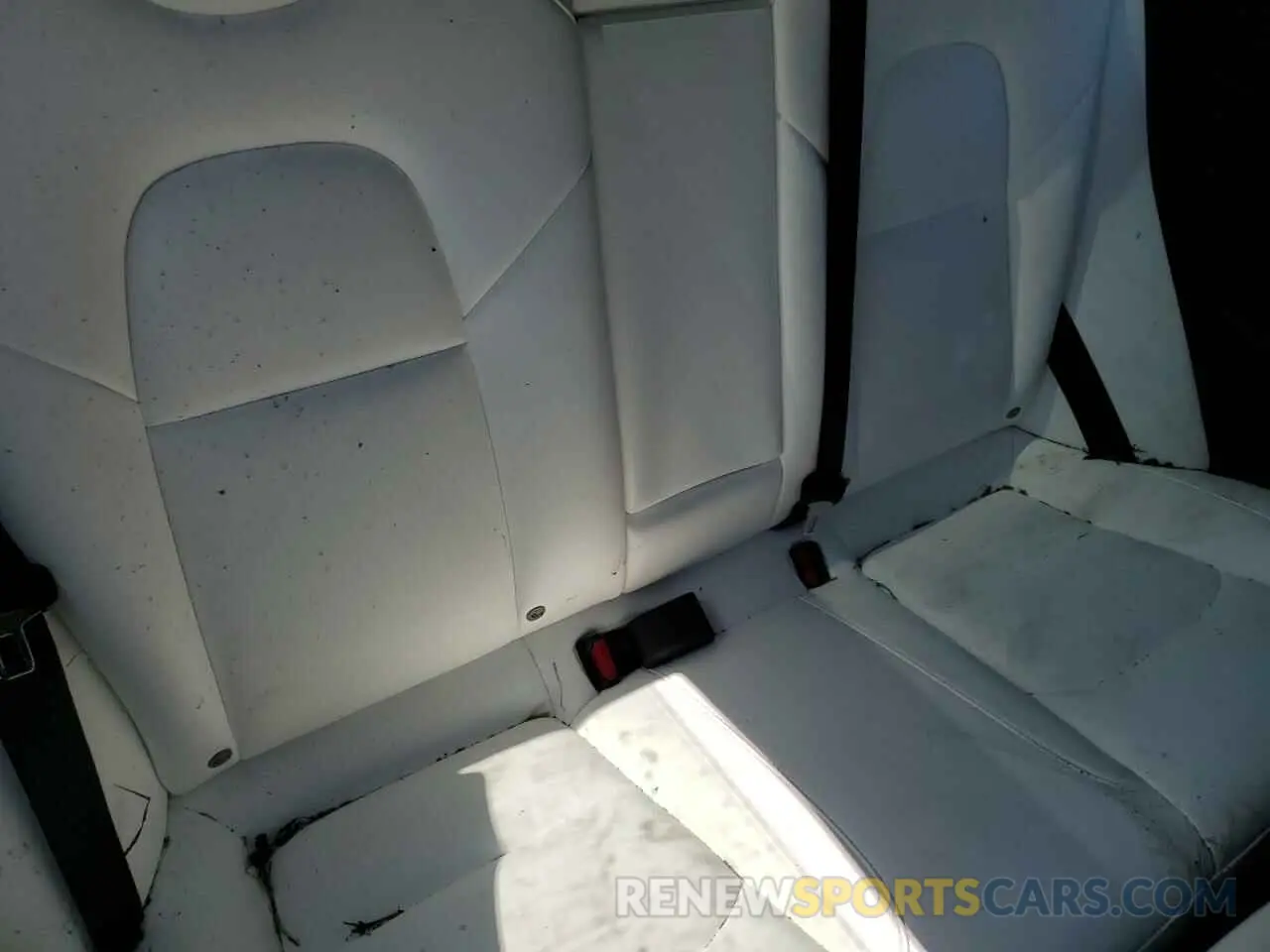 10 Photograph of a damaged car 5YJ3E1EC1NF262416 TESLA MODEL 3 2022