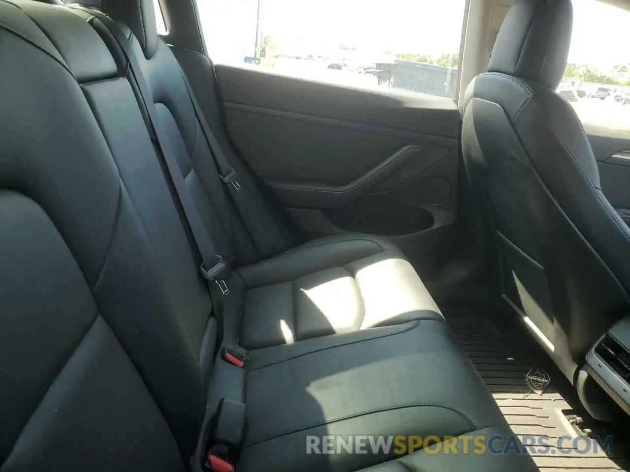 10 Photograph of a damaged car 5YJ3E1EC1NF342430 TESLA MODEL 3 2022