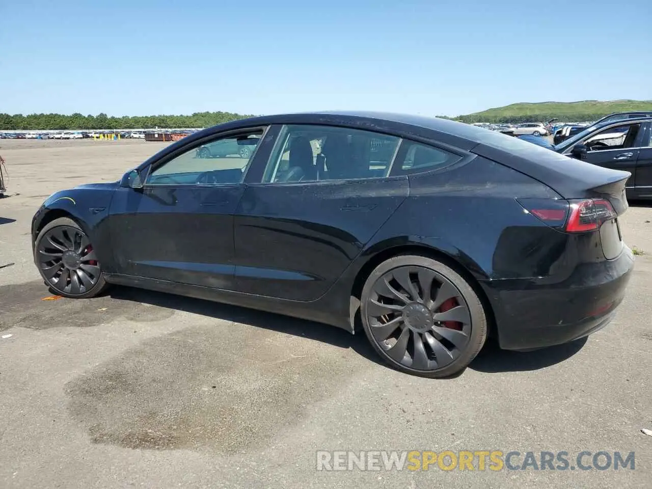 2 Photograph of a damaged car 5YJ3E1EC1NF342430 TESLA MODEL 3 2022
