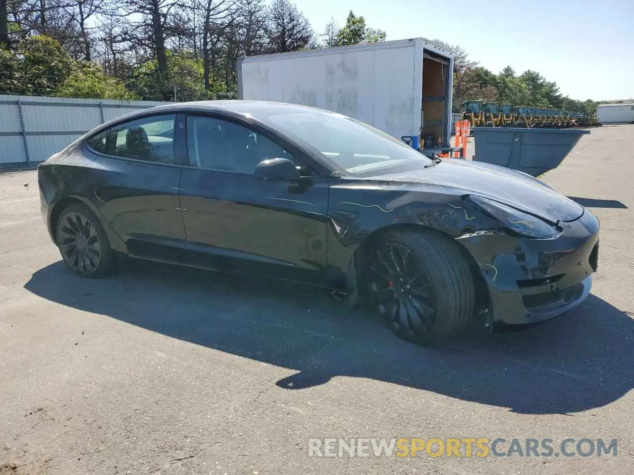 4 Photograph of a damaged car 5YJ3E1EC1NF342430 TESLA MODEL 3 2022