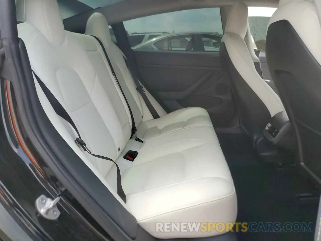10 Photograph of a damaged car 5YJ3E1EC2NF105090 TESLA MODEL 3 2022