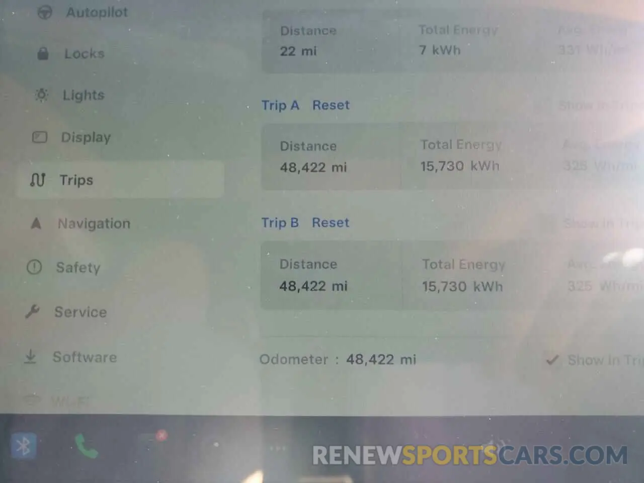 9 Photograph of a damaged car 5YJ3E1EC2NF261811 TESLA MODEL 3 2022