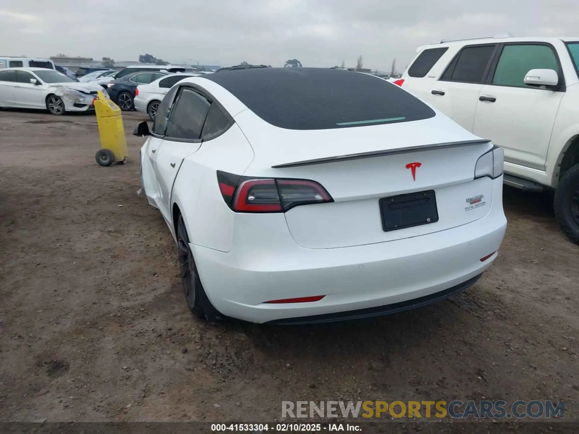 3 Photograph of a damaged car 5YJ3E1EC2NF295330 TESLA MODEL 3 2022