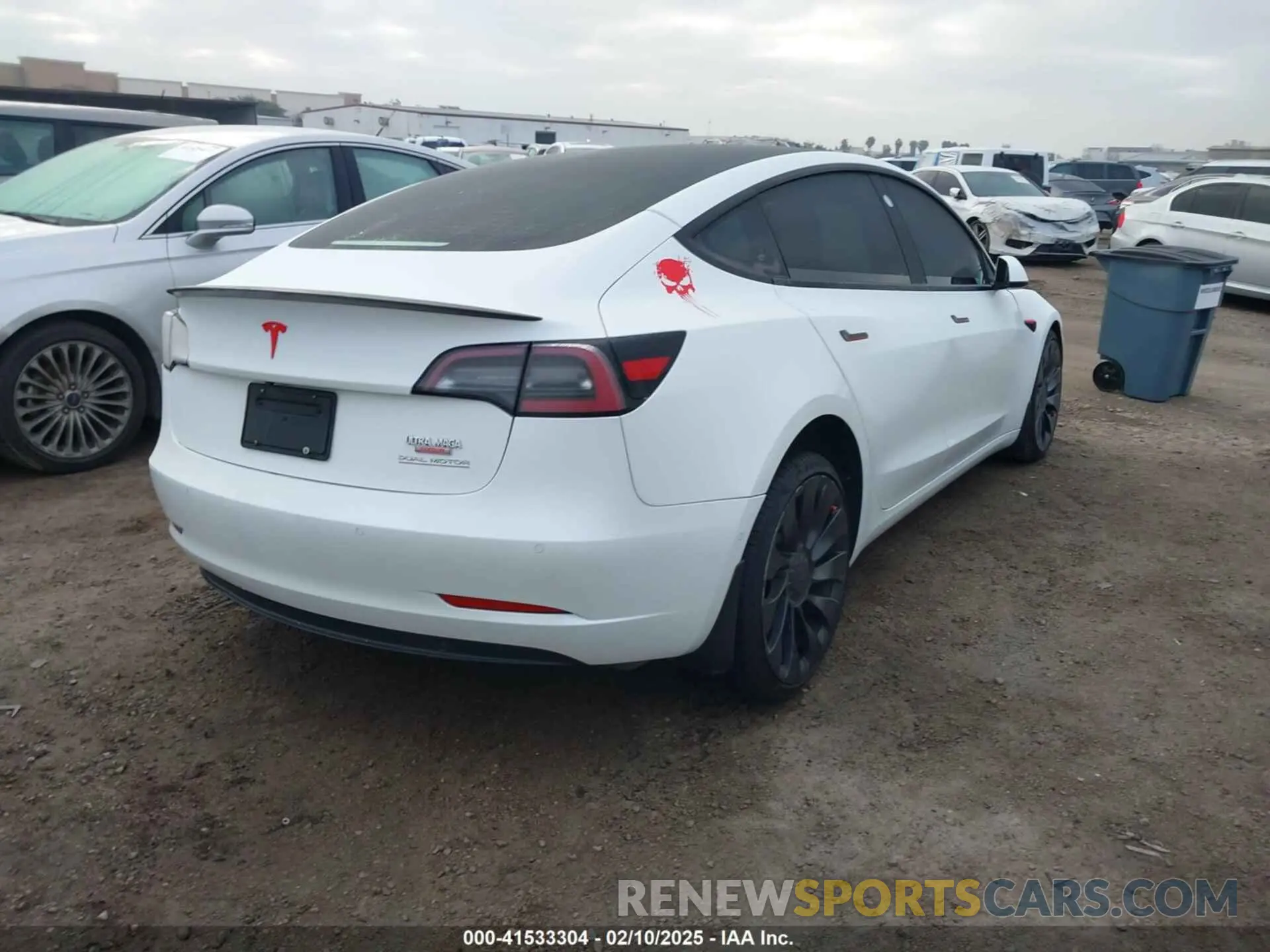 4 Photograph of a damaged car 5YJ3E1EC2NF295330 TESLA MODEL 3 2022