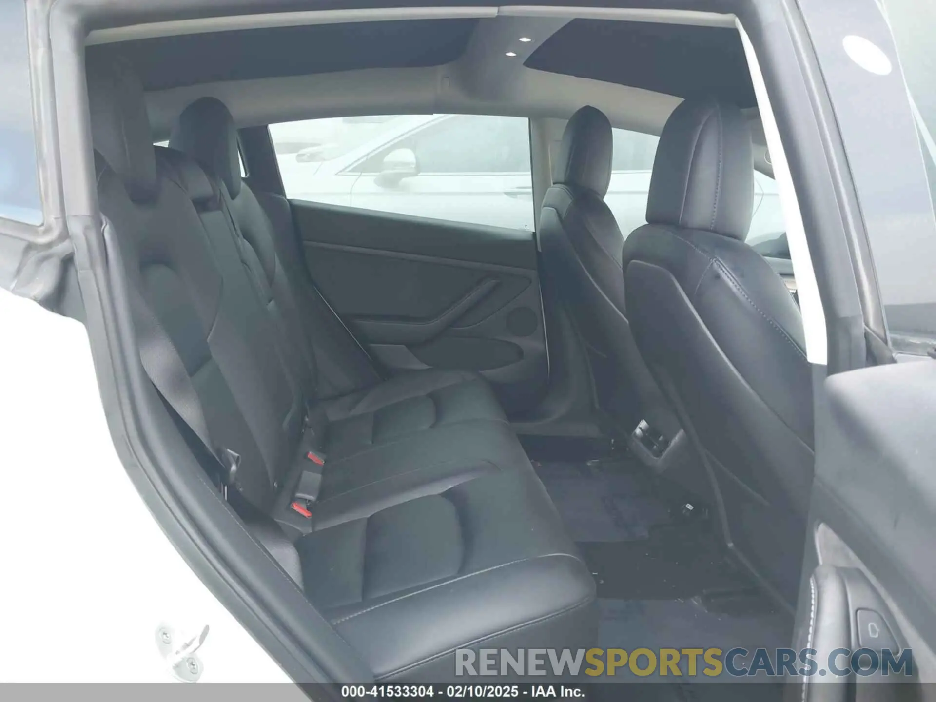8 Photograph of a damaged car 5YJ3E1EC2NF295330 TESLA MODEL 3 2022