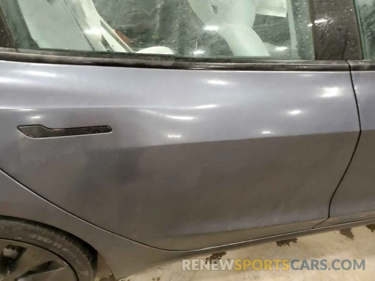 10 Photograph of a damaged car 5YJ3E1EC2NF337043 TESLA MODEL 3 2022