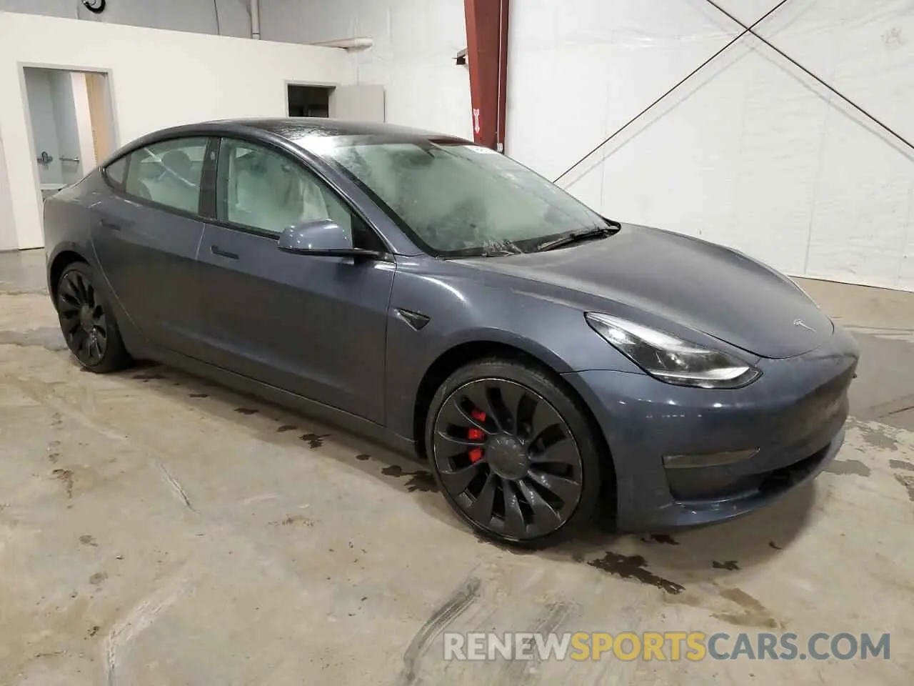 4 Photograph of a damaged car 5YJ3E1EC2NF337043 TESLA MODEL 3 2022