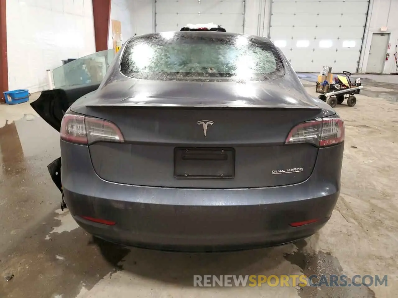 6 Photograph of a damaged car 5YJ3E1EC2NF337043 TESLA MODEL 3 2022