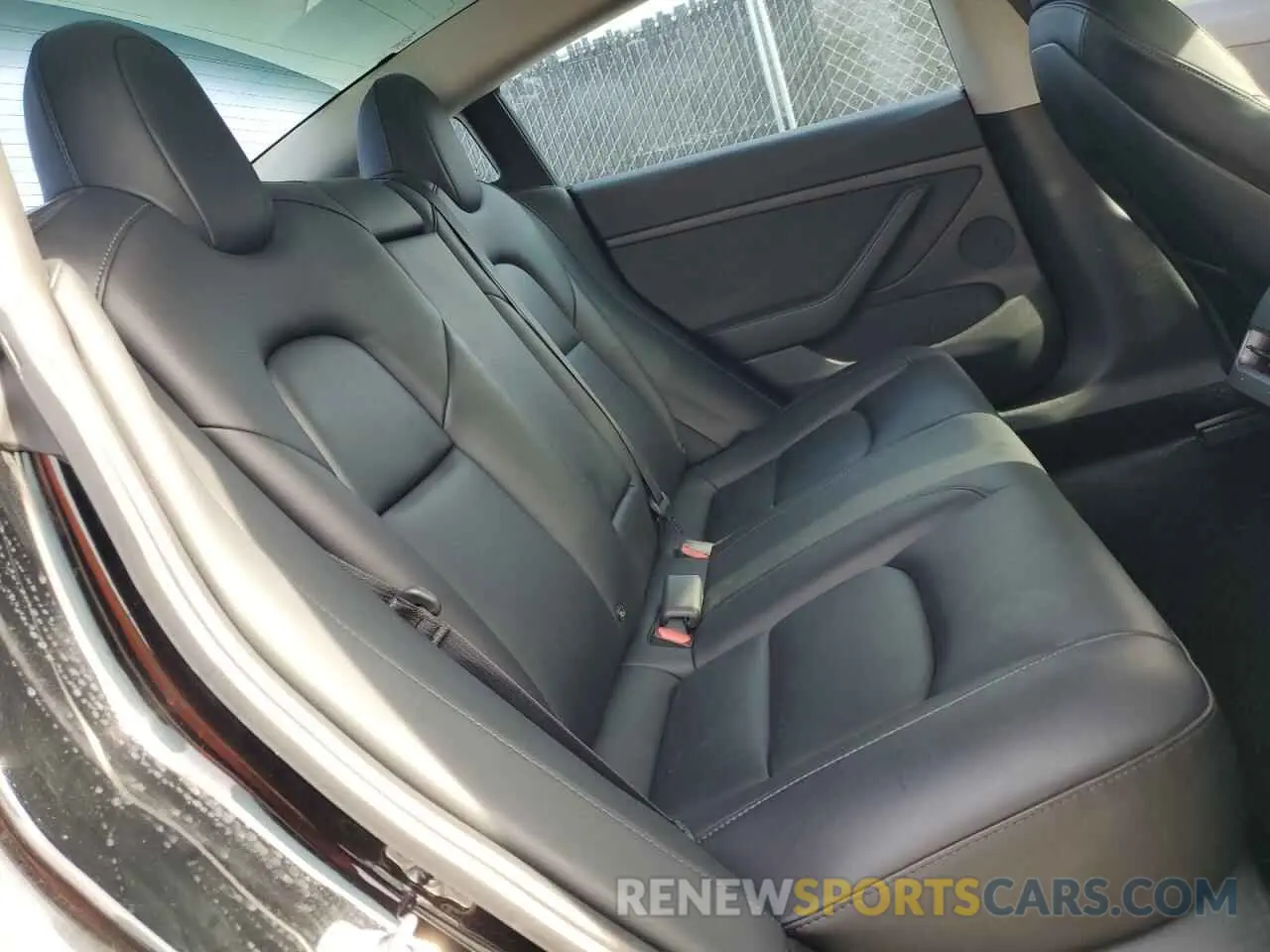 10 Photograph of a damaged car 5YJ3E1EC3NF128202 TESLA MODEL 3 2022
