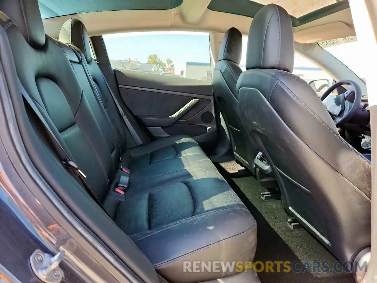10 Photograph of a damaged car 5YJ3E1EC3NF144870 TESLA MODEL 3 2022