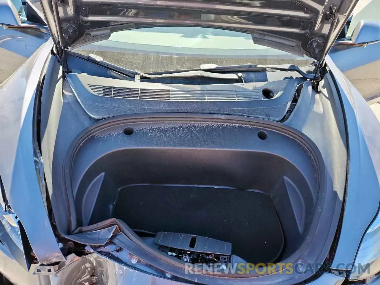 11 Photograph of a damaged car 5YJ3E1EC3NF144870 TESLA MODEL 3 2022