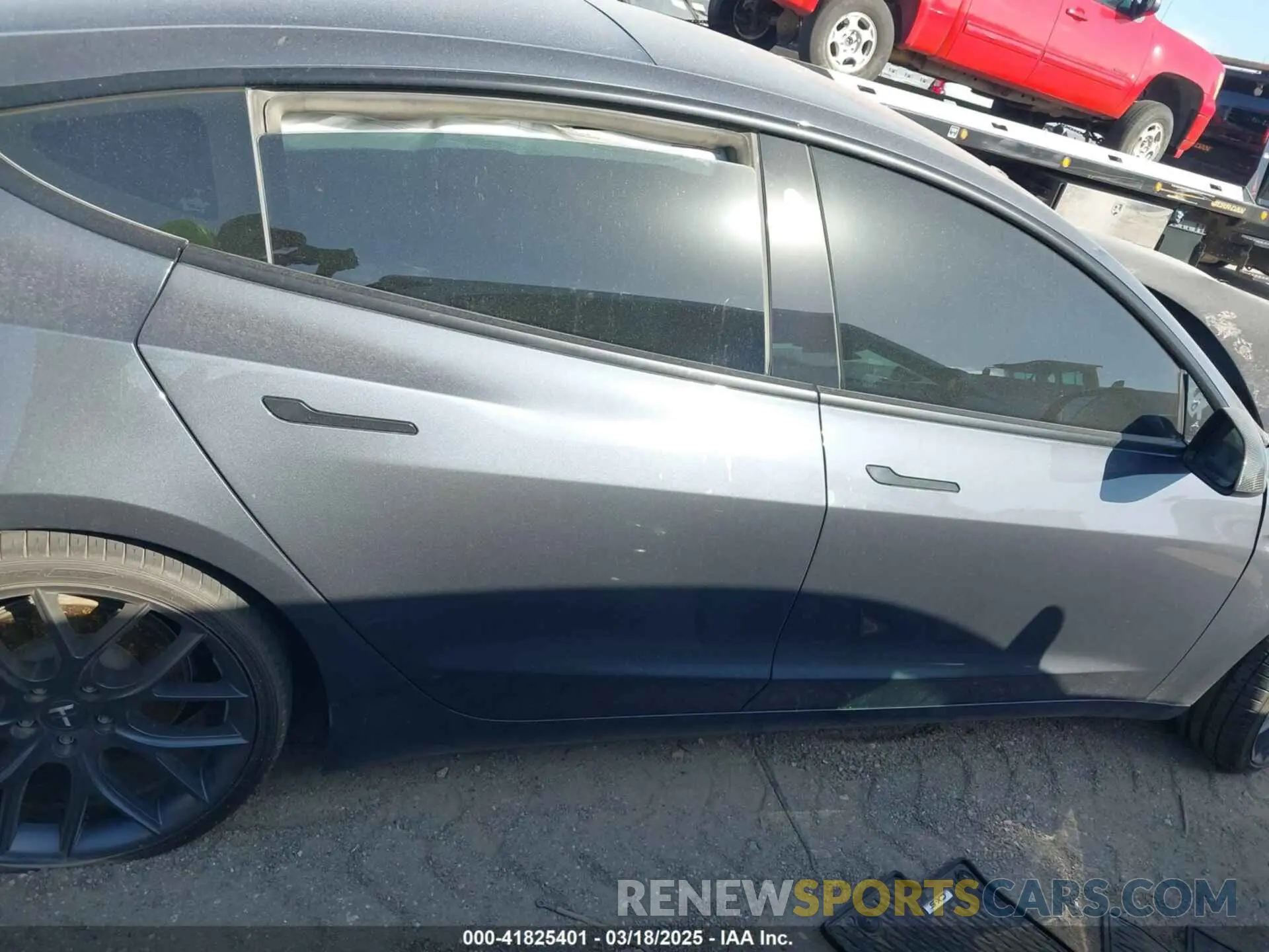 13 Photograph of a damaged car 5YJ3E1EC3NF194197 TESLA MODEL 3 2022