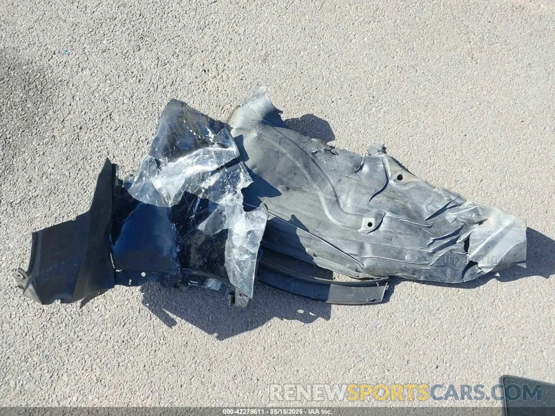 11 Photograph of a damaged car 5YJ3E1EC3NF265303 TESLA MODEL 3 2022