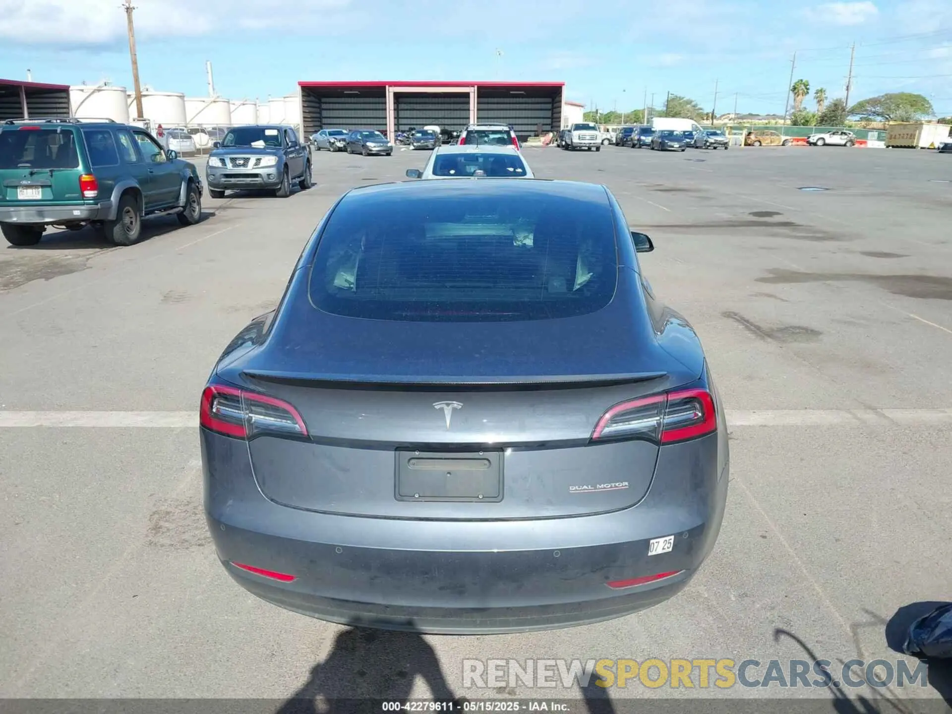 16 Photograph of a damaged car 5YJ3E1EC3NF265303 TESLA MODEL 3 2022