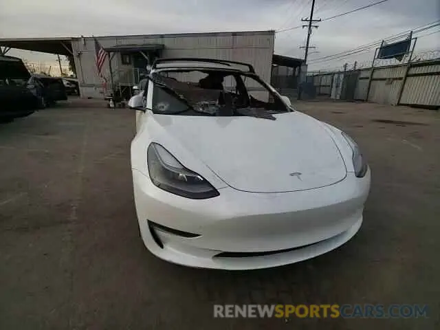 10 Photograph of a damaged car 5YJ3E1EC3NF265334 TESLA MODEL 3 2022