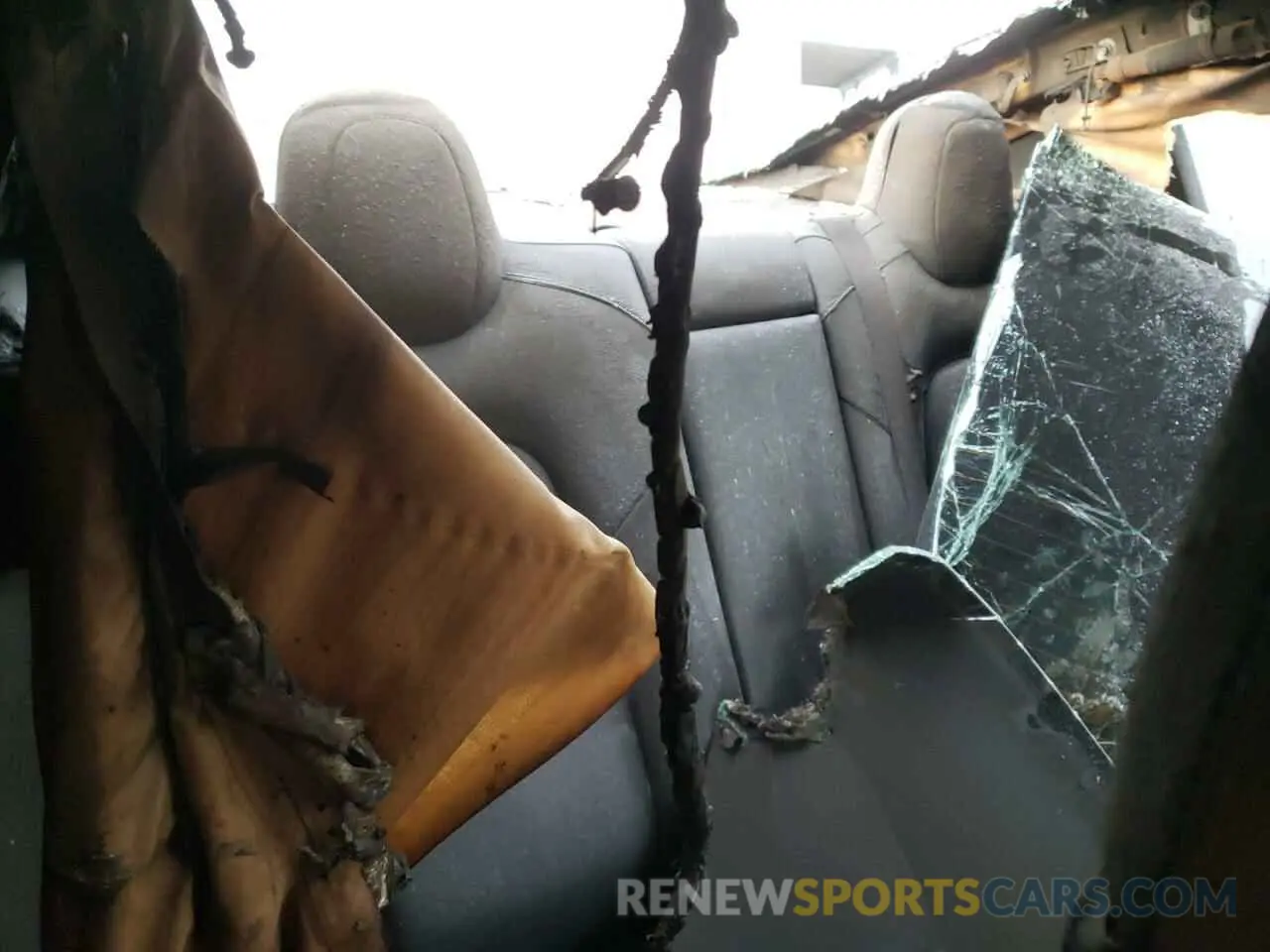 11 Photograph of a damaged car 5YJ3E1EC3NF265334 TESLA MODEL 3 2022