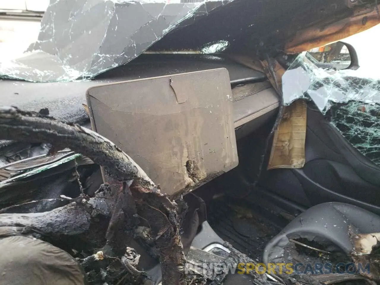 9 Photograph of a damaged car 5YJ3E1EC3NF265334 TESLA MODEL 3 2022