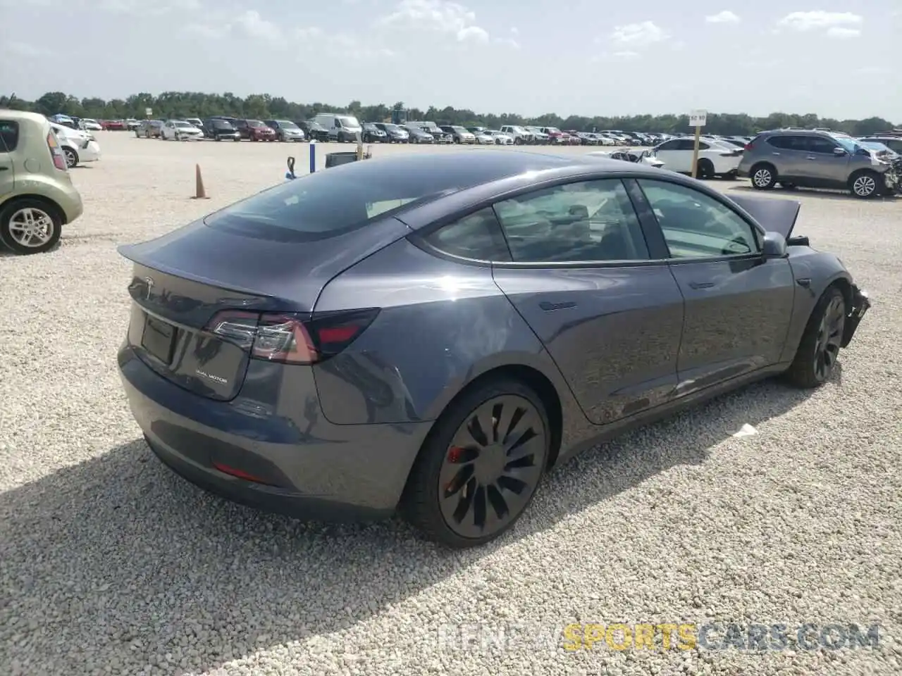 4 Photograph of a damaged car 5YJ3E1EC3NF268315 TESLA MODEL 3 2022