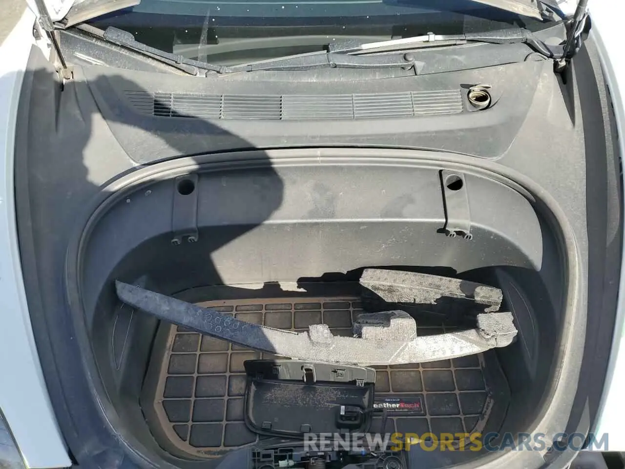 11 Photograph of a damaged car 5YJ3E1EC3NF321725 TESLA MODEL 3 2022