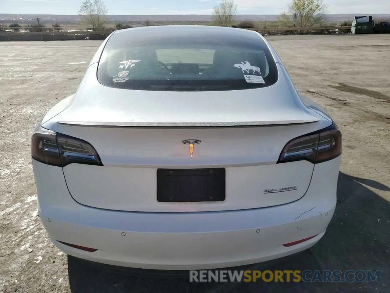 6 Photograph of a damaged car 5YJ3E1EC3NF321725 TESLA MODEL 3 2022