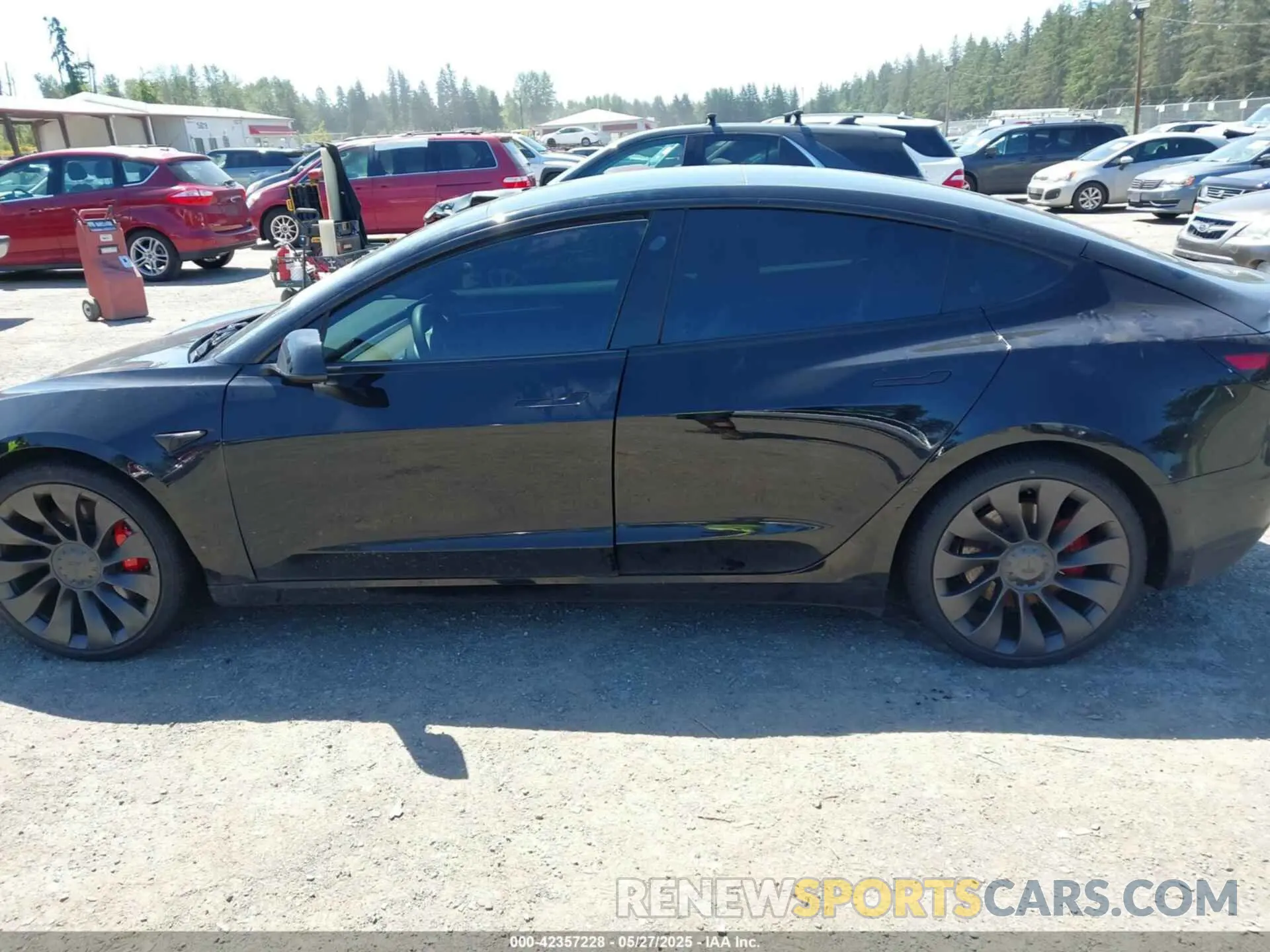 14 Photograph of a damaged car 5YJ3E1EC3NF348486 TESLA MODEL 3 2022