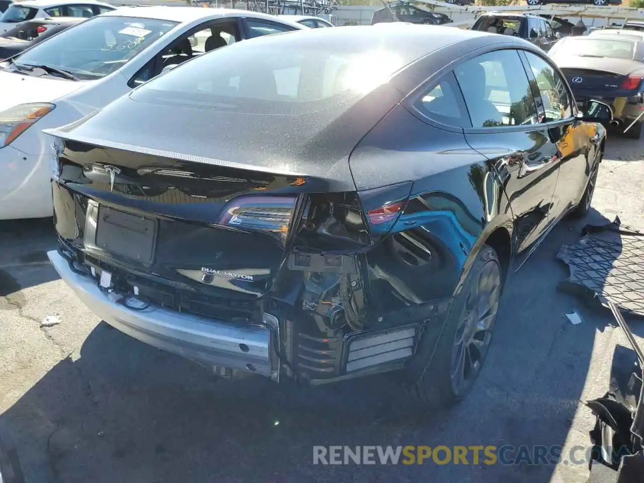 4 Photograph of a damaged car 5YJ3E1EC4NF130430 TESLA MODEL 3 2022