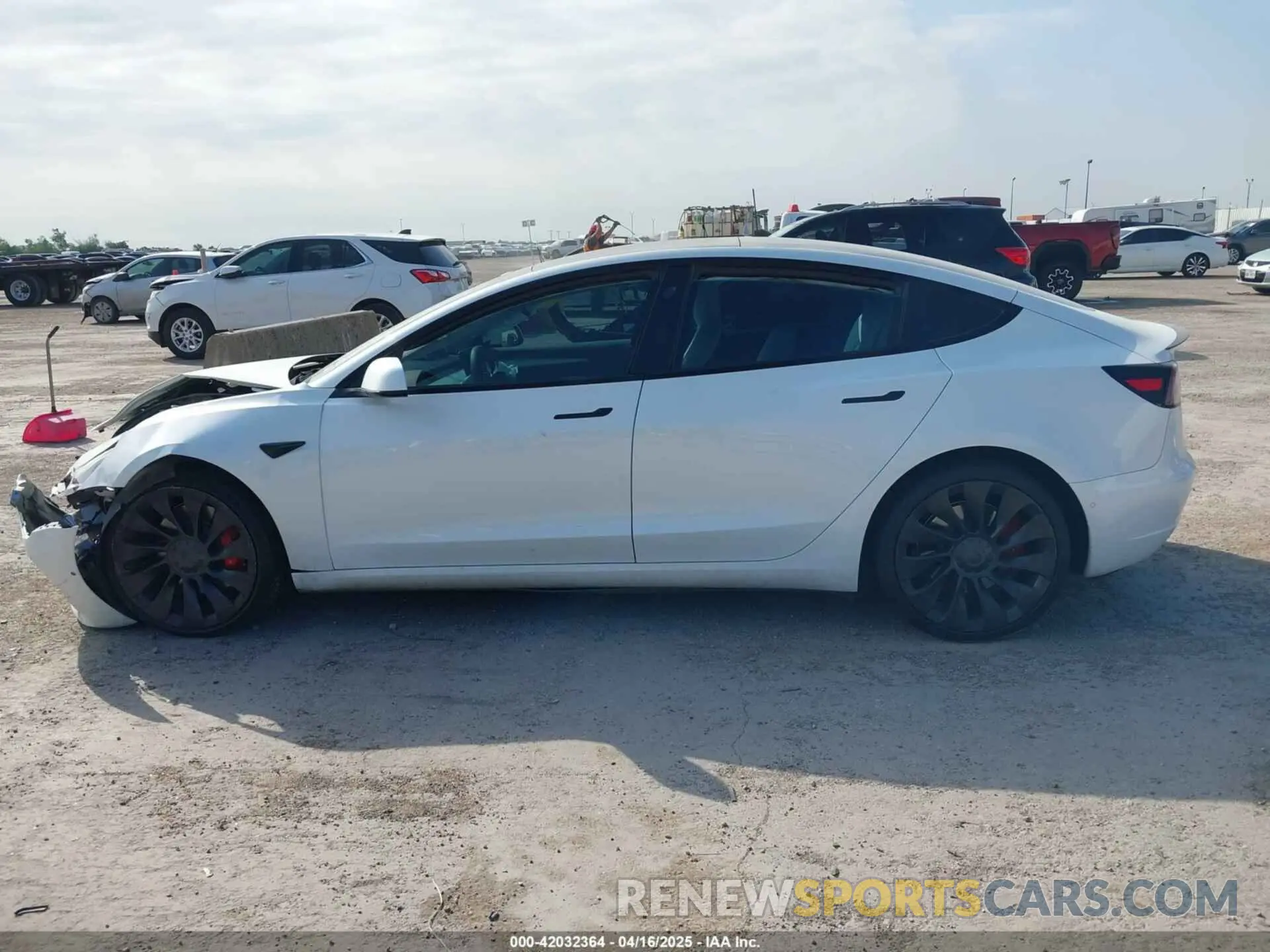 15 Photograph of a damaged car 5YJ3E1EC4NF134624 TESLA MODEL 3 2022