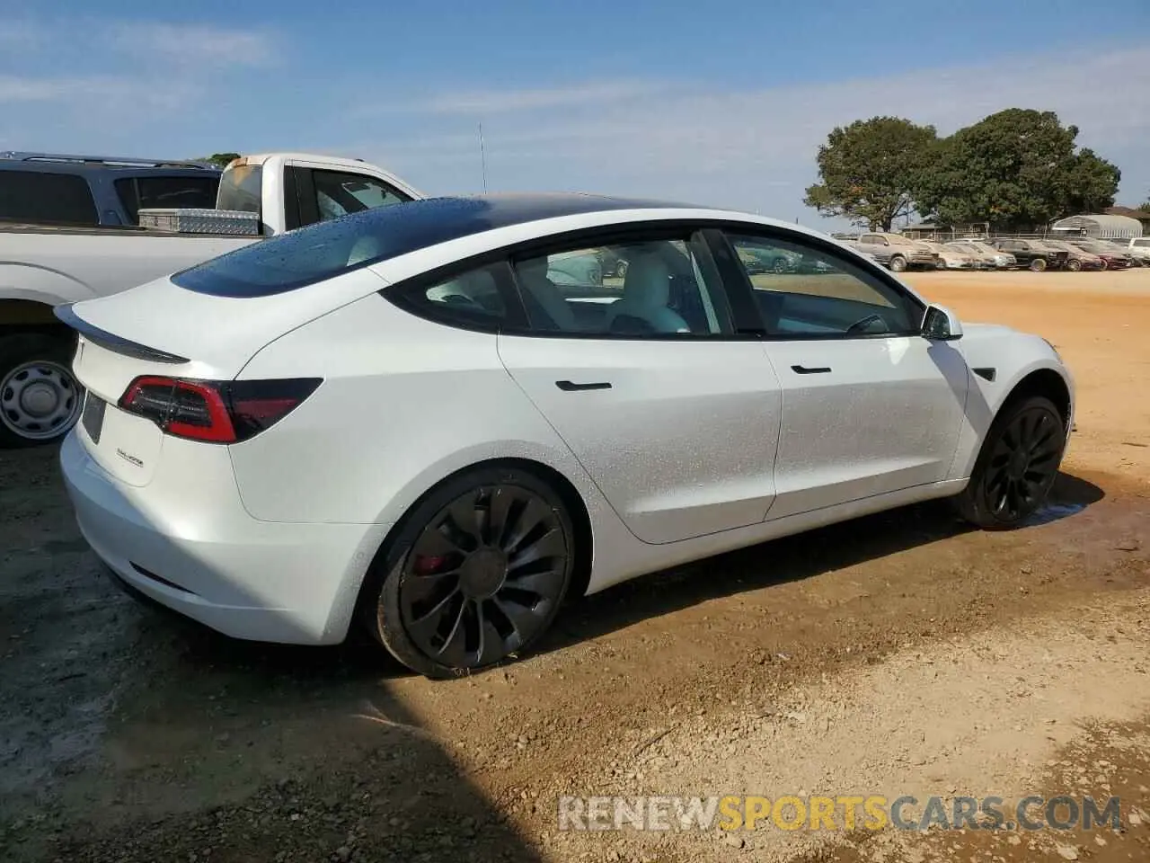3 Photograph of a damaged car 5YJ3E1EC4NF269389 TESLA MODEL 3 2022
