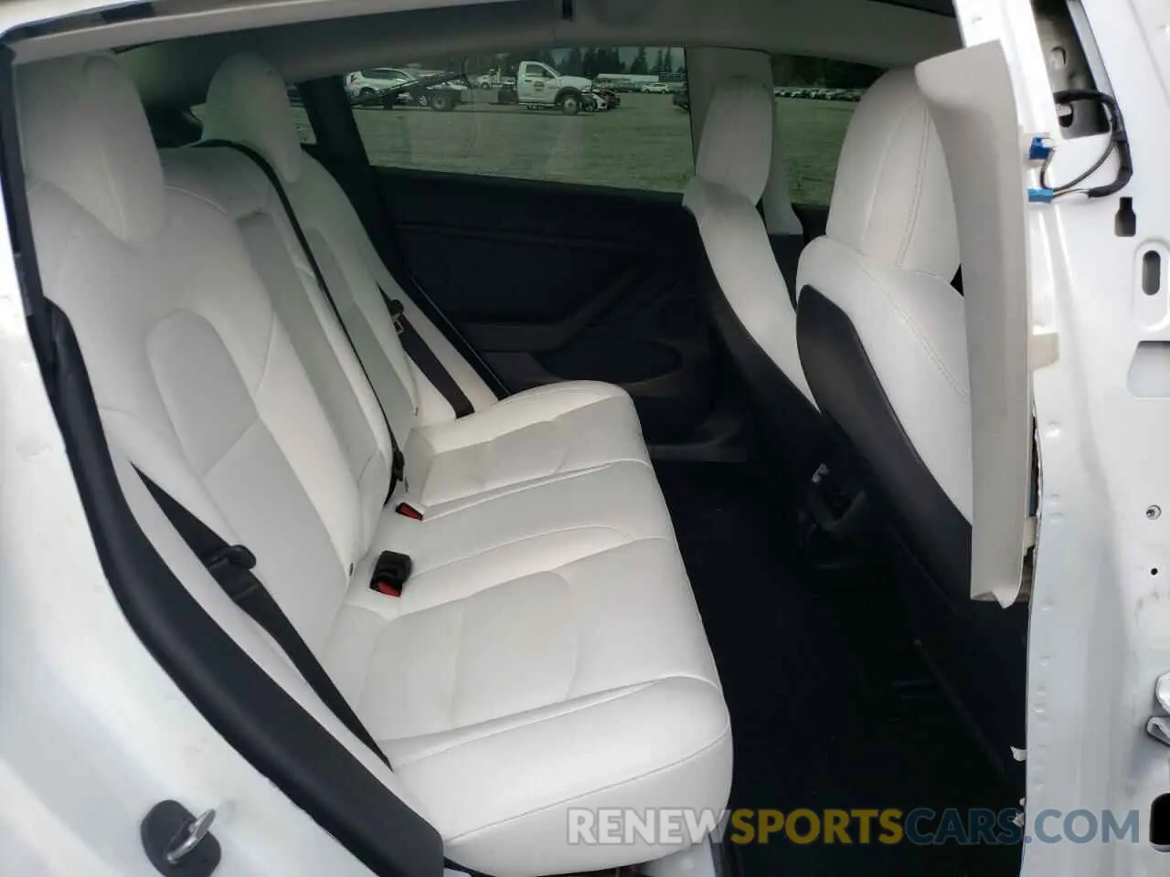 11 Photograph of a damaged car 5YJ3E1EC4NF293417 TESLA MODEL 3 2022
