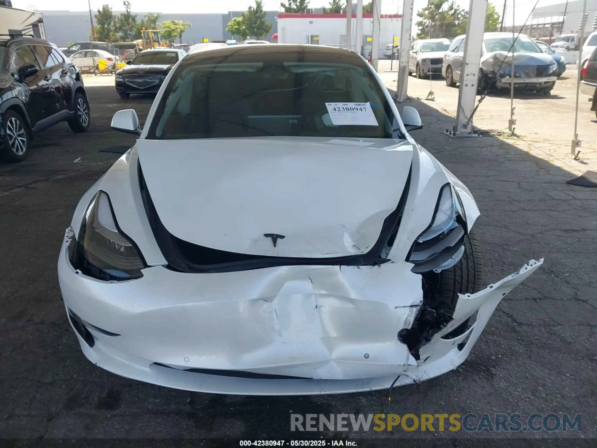 11 Photograph of a damaged car 5YJ3E1EC5NF195612 TESLA MODEL 3 2022