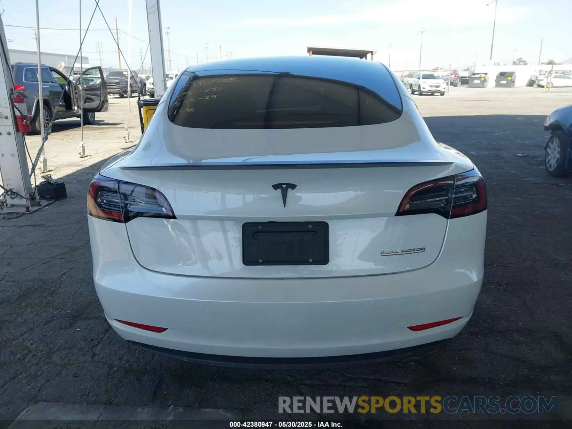 15 Photograph of a damaged car 5YJ3E1EC5NF195612 TESLA MODEL 3 2022