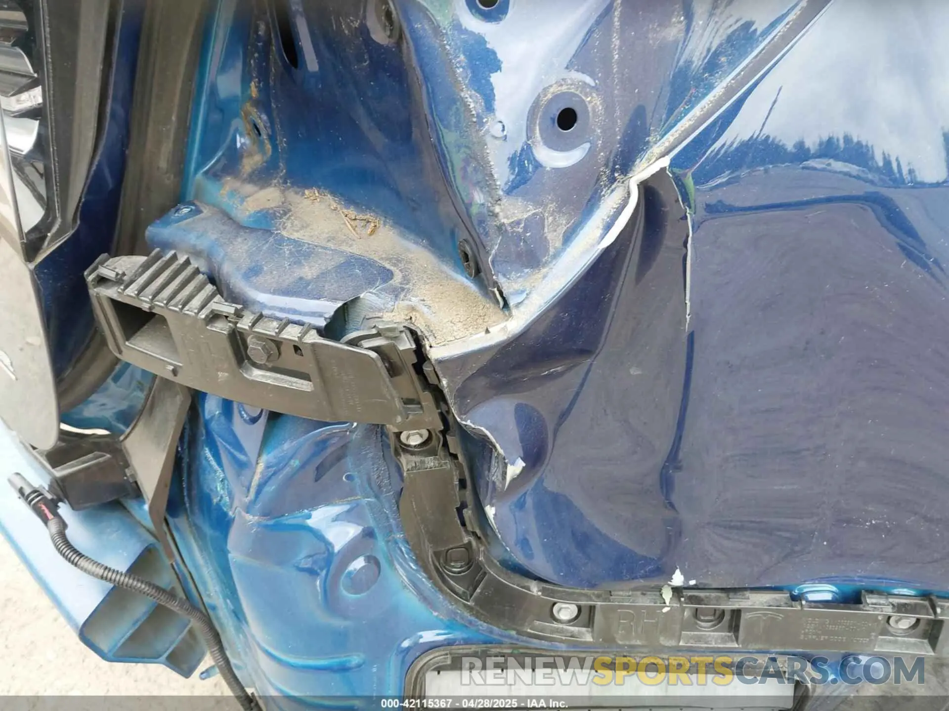 23 Photograph of a damaged car 5YJ3E1EC5NF356461 TESLA MODEL 3 2022