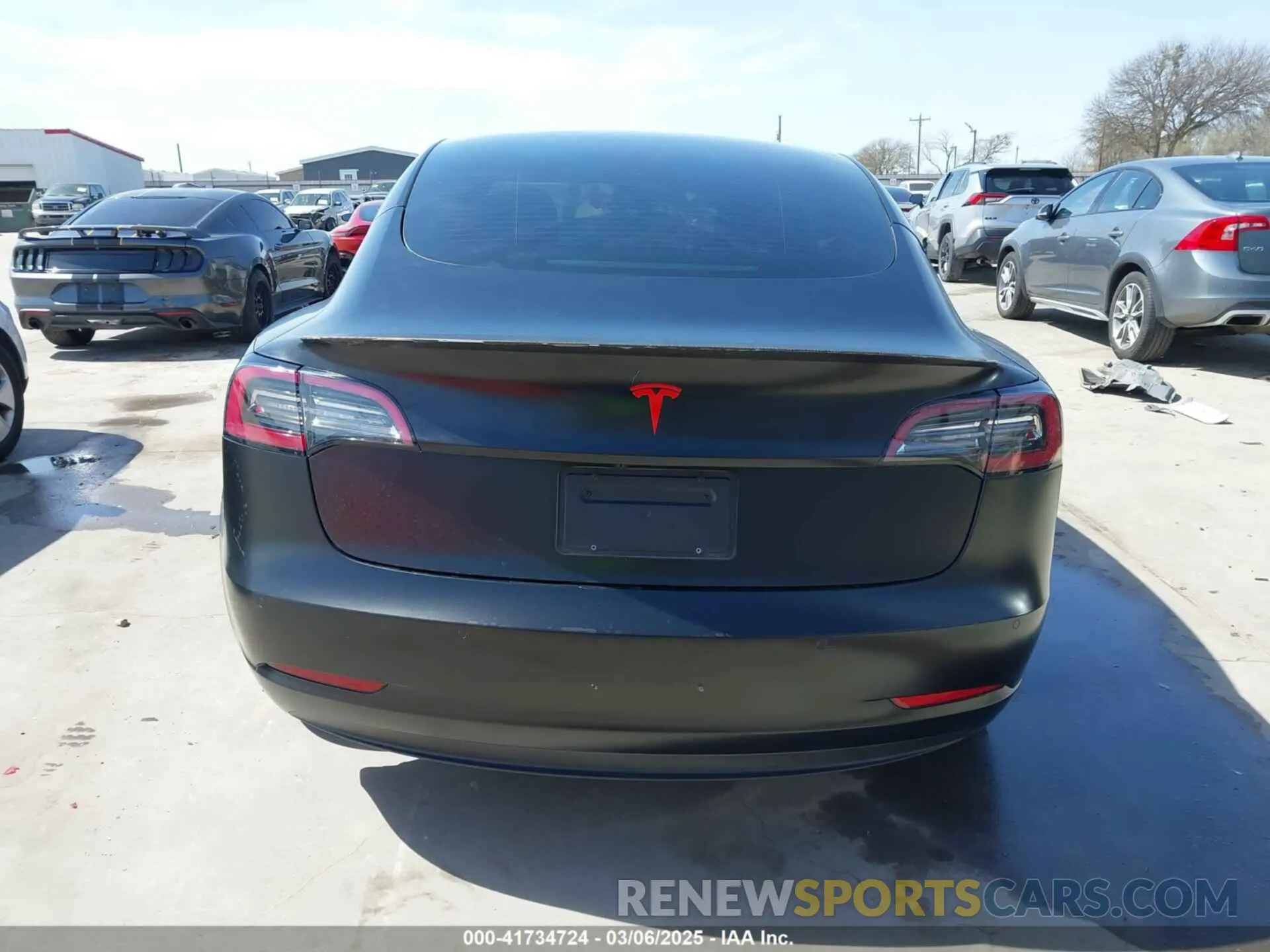16 Photograph of a damaged car 5YJ3E1EC6NF104475 TESLA MODEL 3 2022