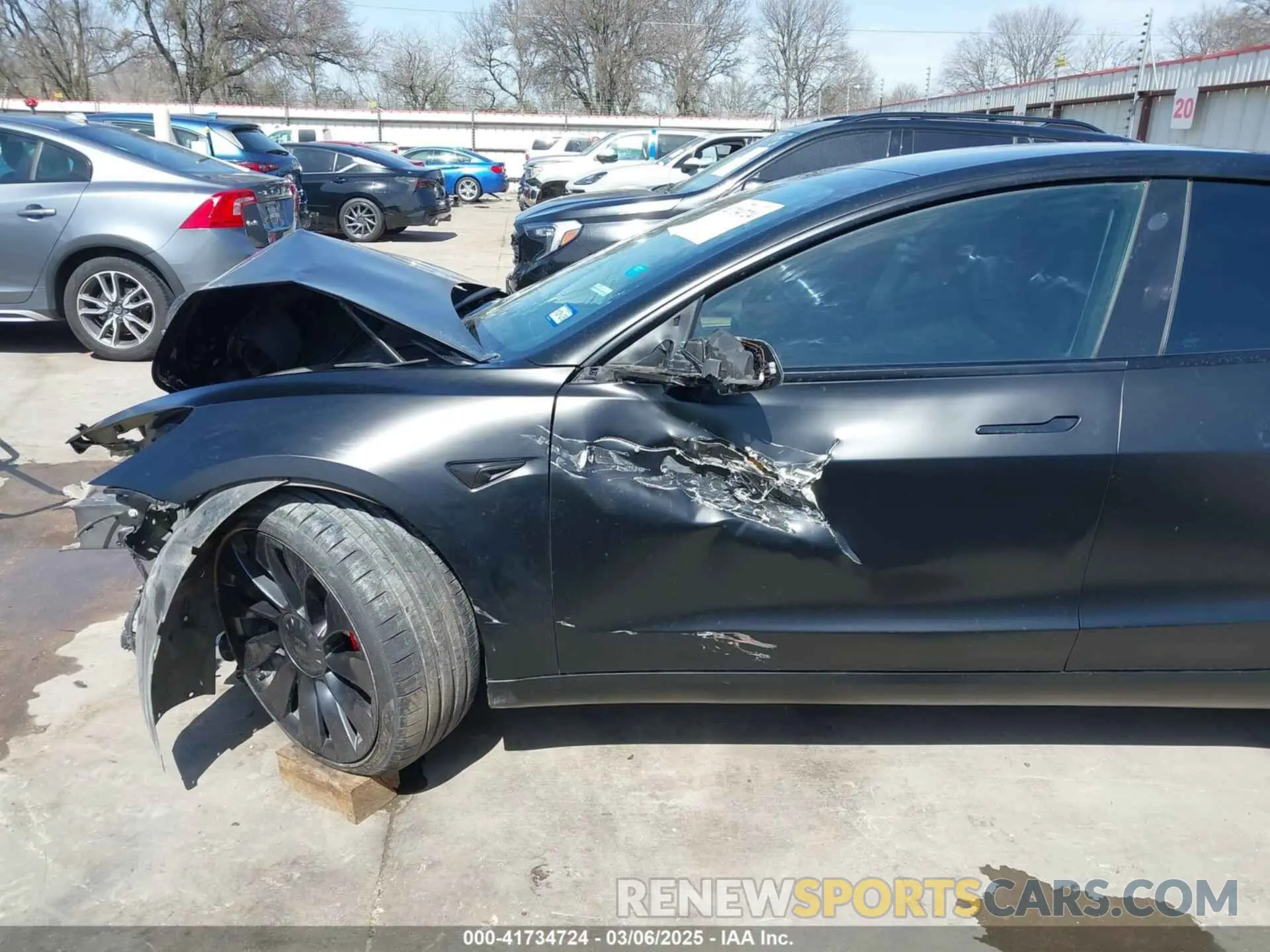 19 Photograph of a damaged car 5YJ3E1EC6NF104475 TESLA MODEL 3 2022