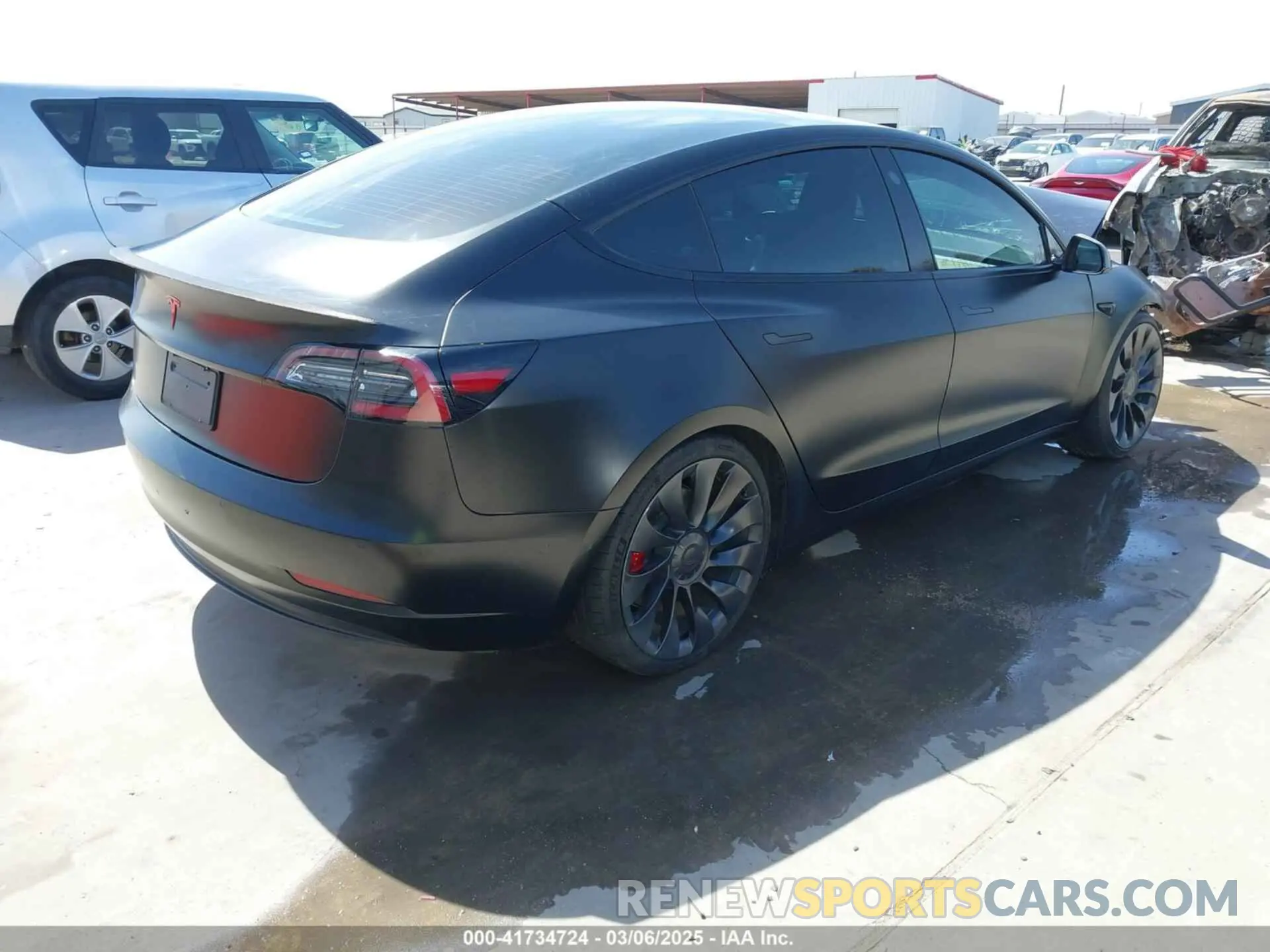 4 Photograph of a damaged car 5YJ3E1EC6NF104475 TESLA MODEL 3 2022